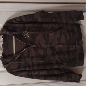 Independent Trading Company Camo Green Women's Sweatshirt Size Small